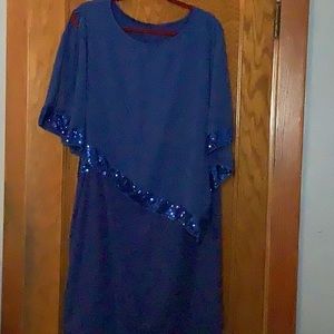 Open sleeve sequin party dress